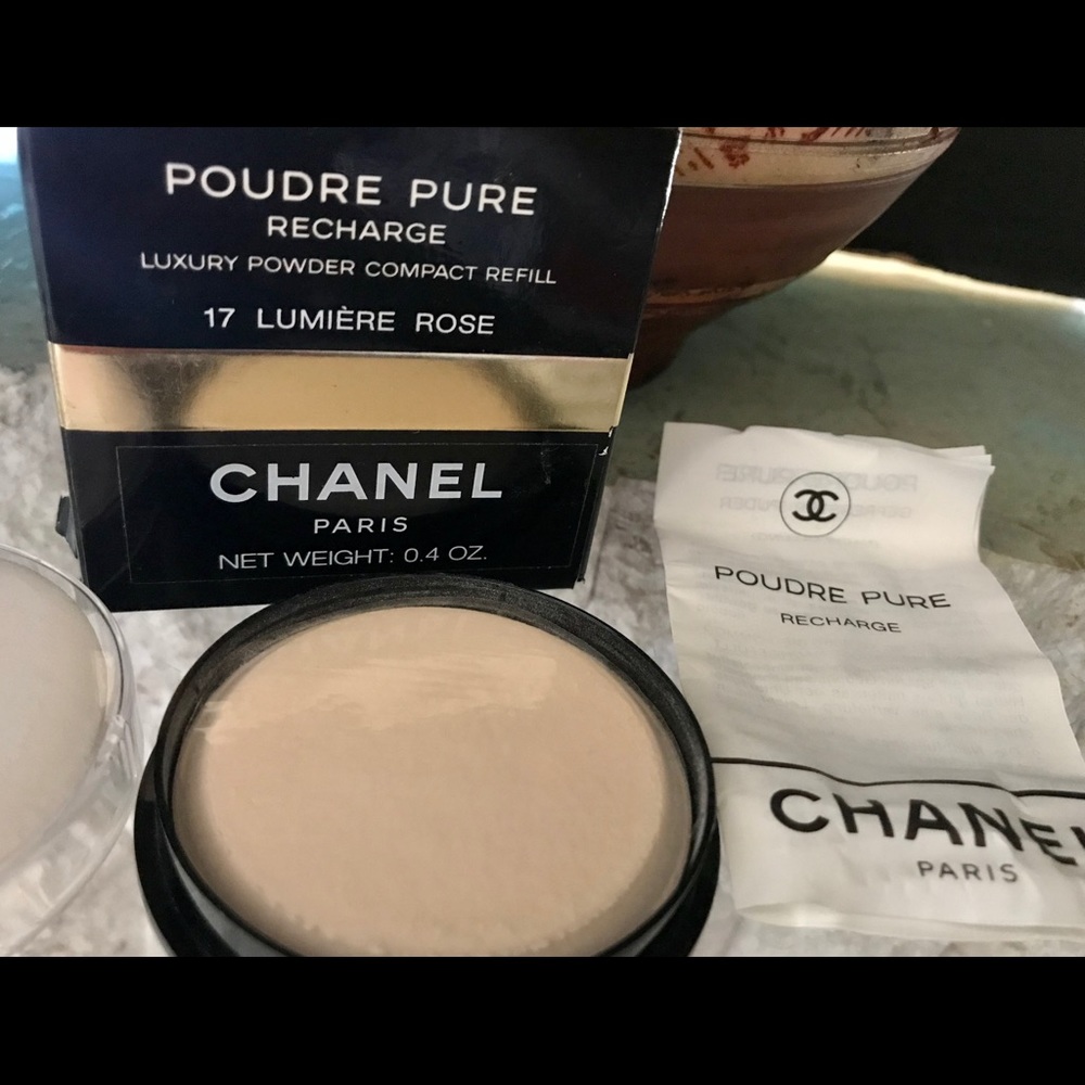 Authentic. New Chanel Luxury Powder Compact